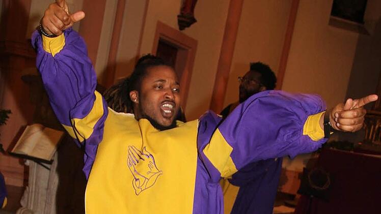 Die Glory Gospels Singers nahmen das Publikum mit. Foto: Sonja Adam