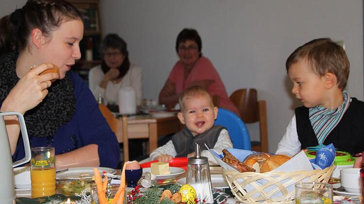 Das gemeinsame Frühstück vom Familientreff La Mama findet jeden zweiten Dienstag im Monat im evangelischen Gemeindehaus statt. Foto: Ulrike Müller