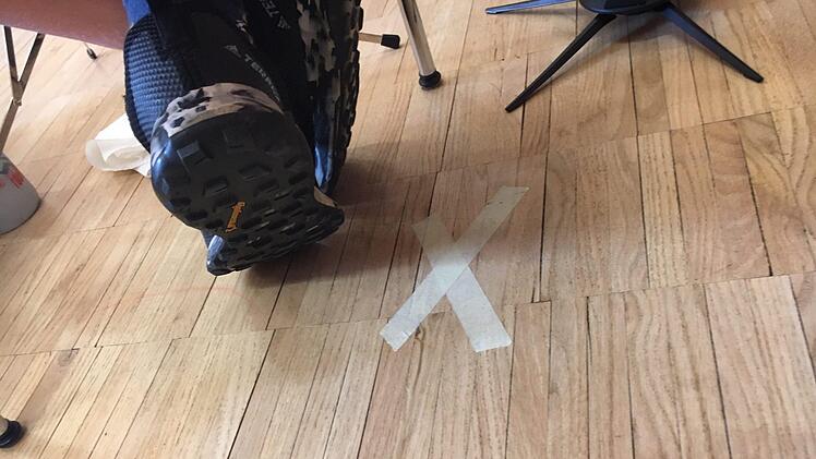 Nur da hinsetzen, wo ein Kreuz ist.Foto: Anette Schreiber