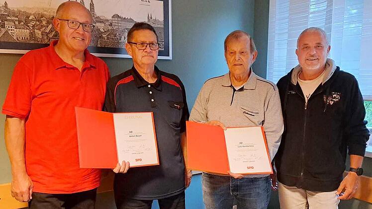 Vorsitzender Thomas Flügel (v. r.) mit Lutz Barthelmes, Toni Bauer und Gerhard Sterzer), es fehlt Renate Deuber.