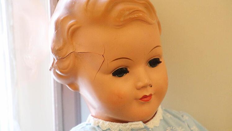 Puppe mit Schaden. Foto: Simone Bastian