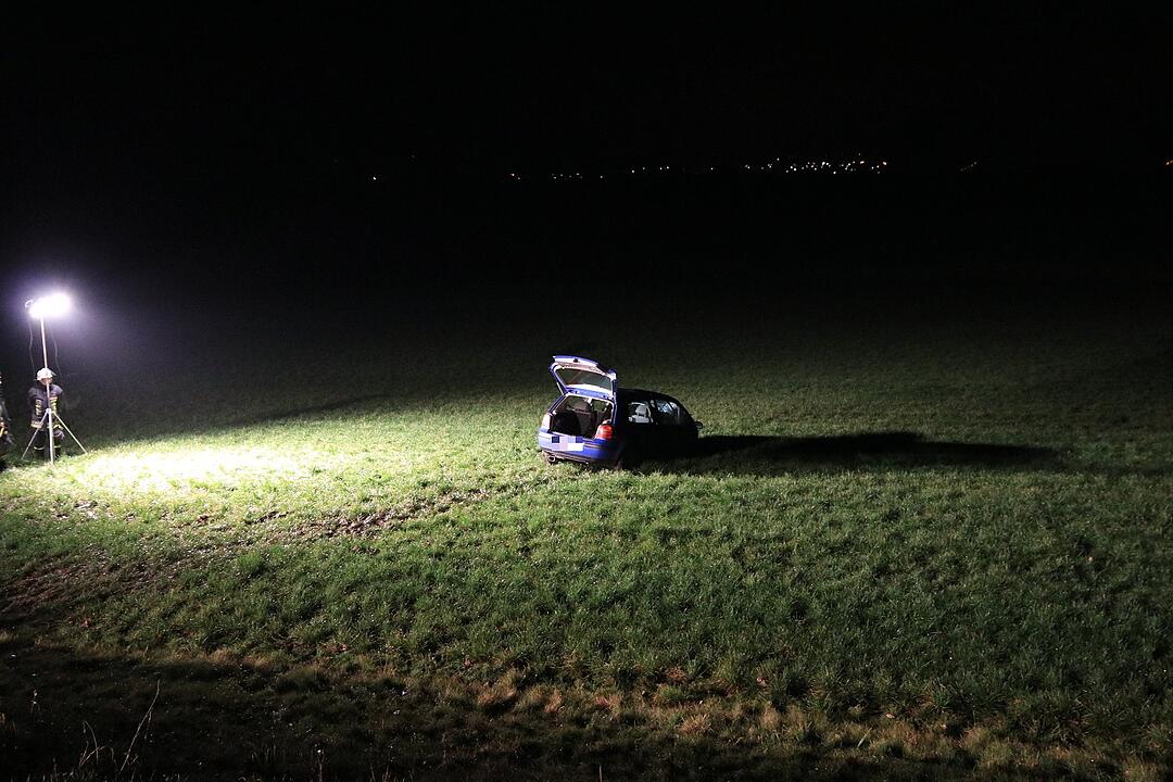 Auto von Straße geschleudert: Zwei Schwerverletzte im Kreis Kronach