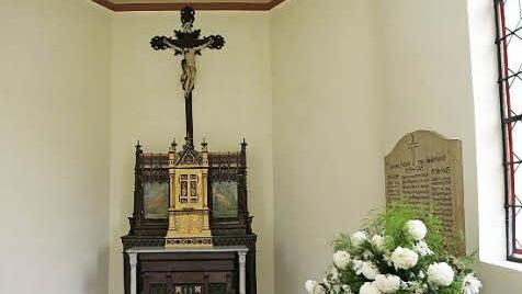 Im Innenraum sind die Risse jetzt verschwunden.