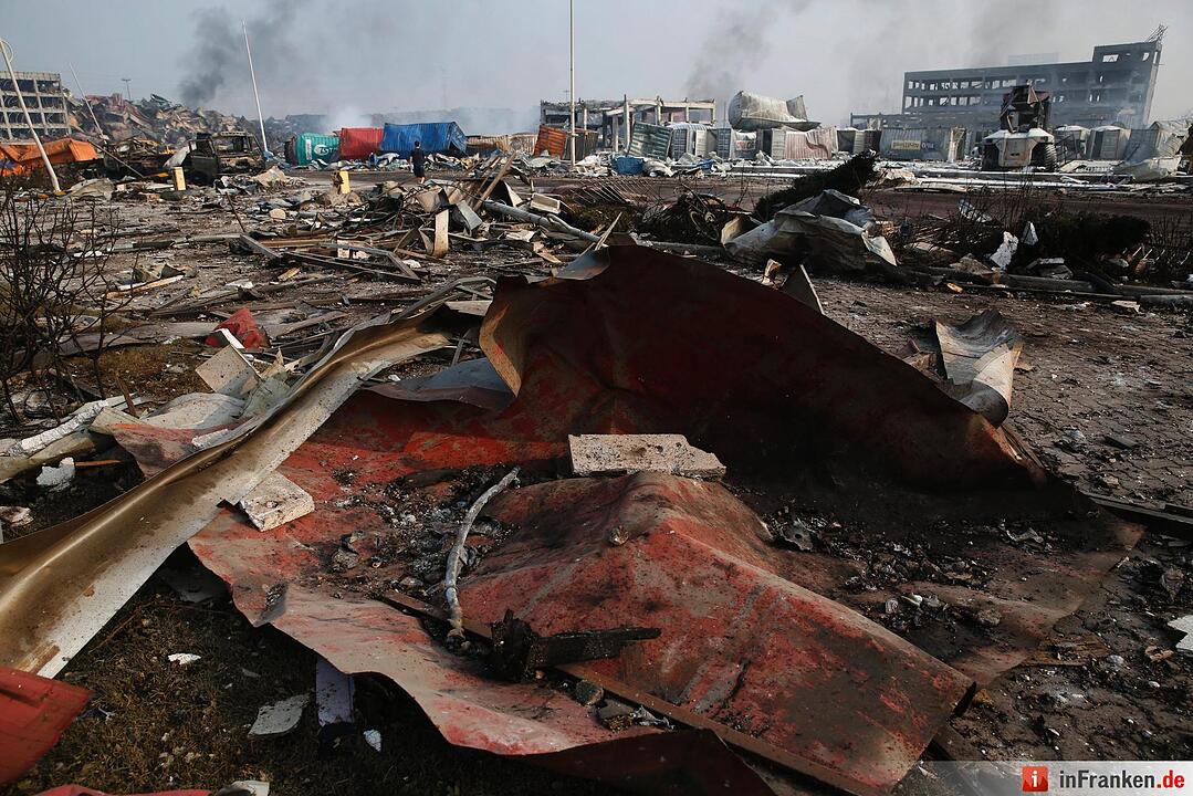 Huge explosion rocks Chinese port city of Tianjin