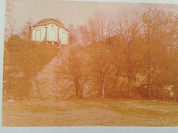 Im Dezember 1979 wurde unterhalb des "Frühstückstempels" ein totes Mädchen gefunden. Foto: Polizei