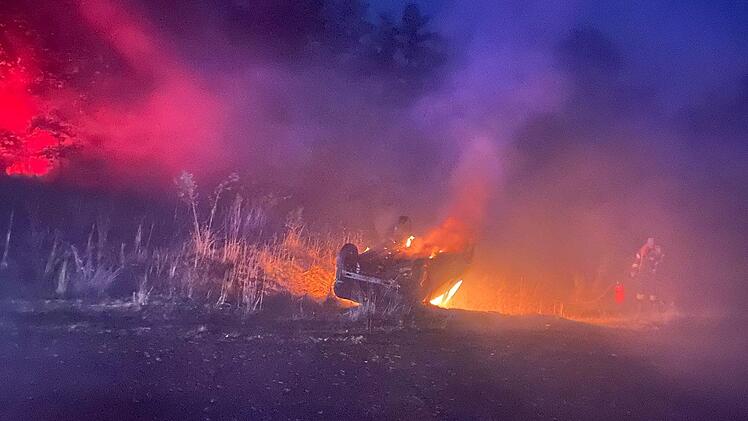Im Rahmen der Feuerwehraktionswoche &uuml;bten ein Teil der Freiwilligen Feuerwehren der Gro&szlig;en Kreisstadt Bad Kissingen am Wochenende. Foto: Harald Albert