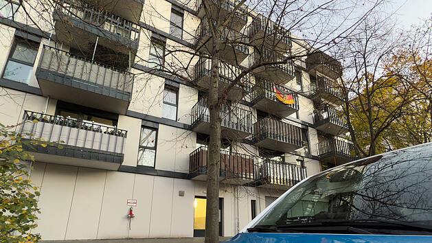 Mutma&szlig;liches T&ouml;tungsdelikt in Berlin: Mutter und T&ouml;chter (5 und 6) lagen wohl tagelang tot in Wohnung