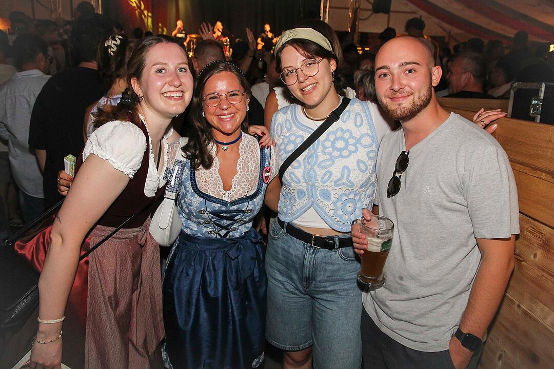 Frontal Party Pur feierte ihre Premiere bei der Bierwoche.