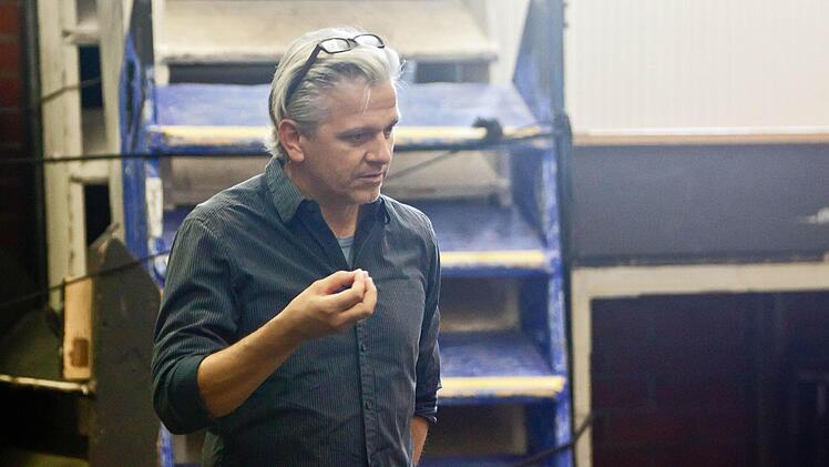 Schauspieldirektor Matthias Straub bei der ProbenarbeitFoto: Jochen Berger