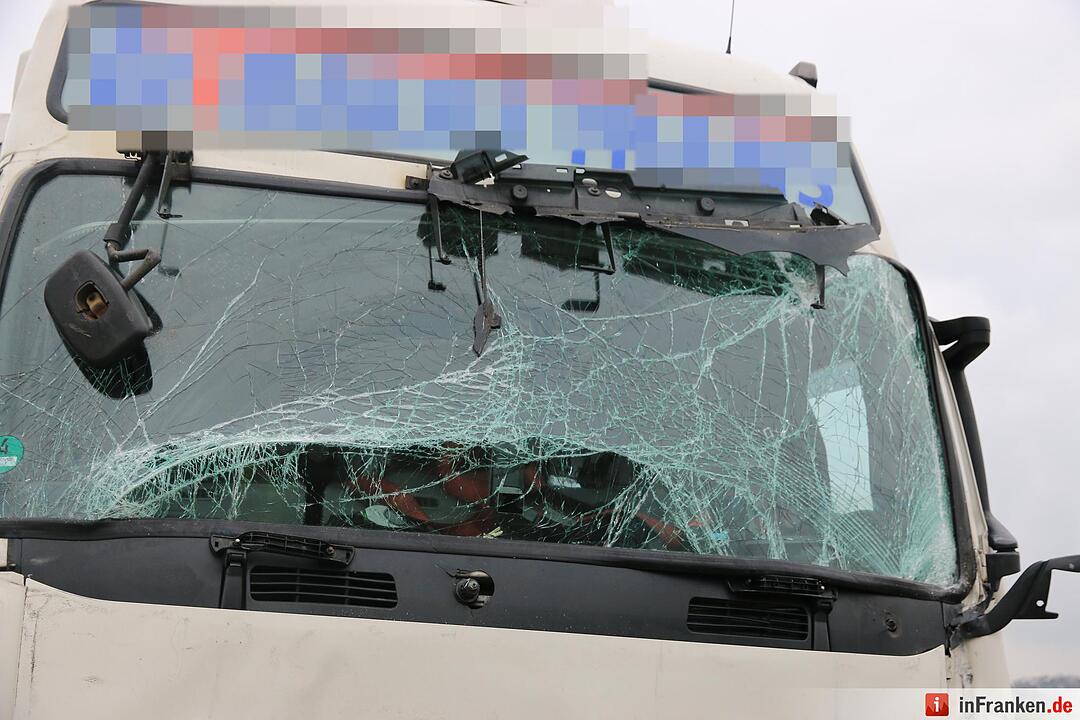 Lkw-Unfall auf A73 bei Buttenheim