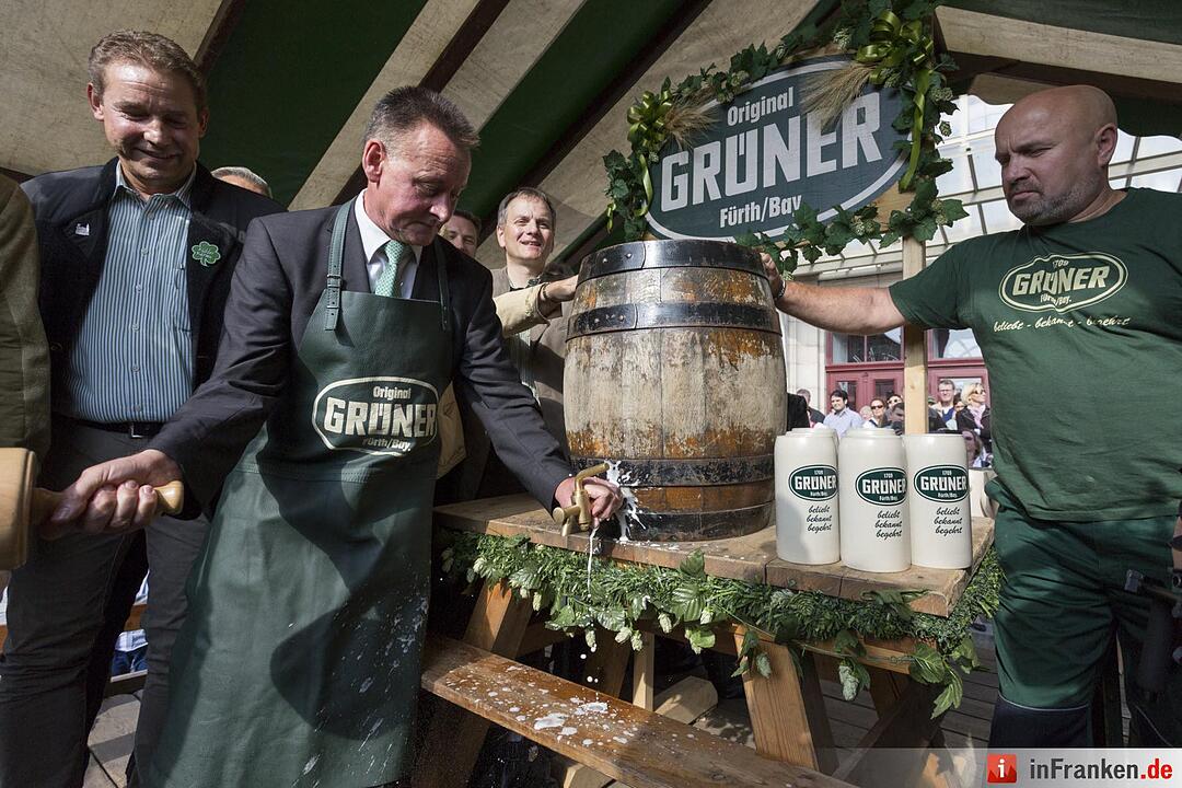 Fürther Michaeliskirchweih eröffnet