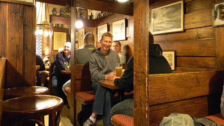 Blick in die Weinstube.