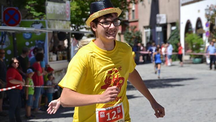 Firmenlauf zum AltstadtfestFoto: Uschi Prawitz