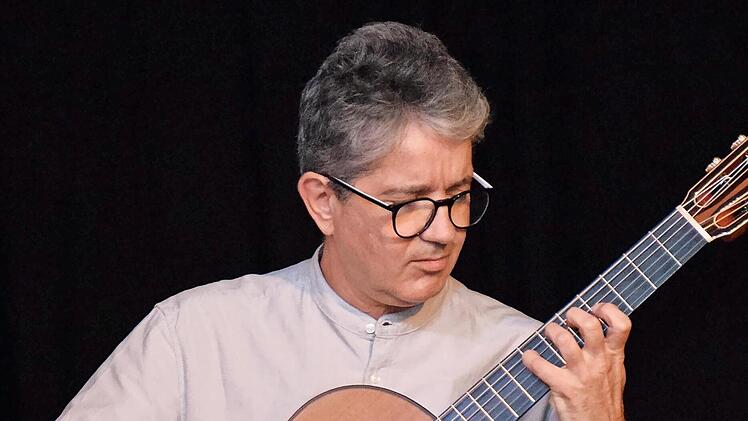 Stefan Grasse spielt unter dem Titel „Durch Traum und Zeit“.