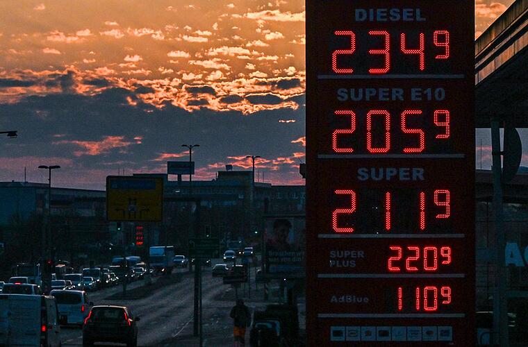 Sprit, Börse, Gold - Iran-Krieg verschärft Geldsorgen