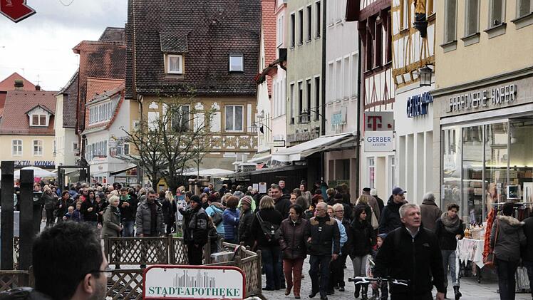Volle Innenstadt am 3. November in Forchheim.