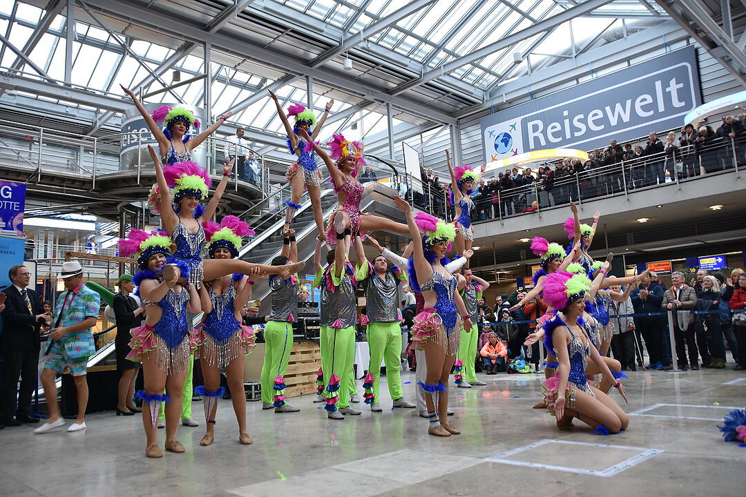 Fasching: Traditioneller Prinzenflug am Nürnberger Flughafen
