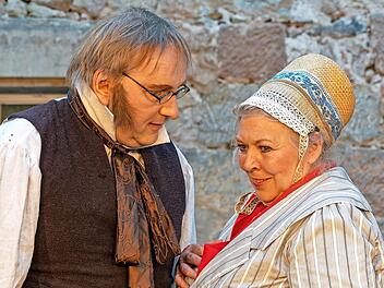Gordian Beck und Conny Trapper spielen im Felsentheater Sanspareil.