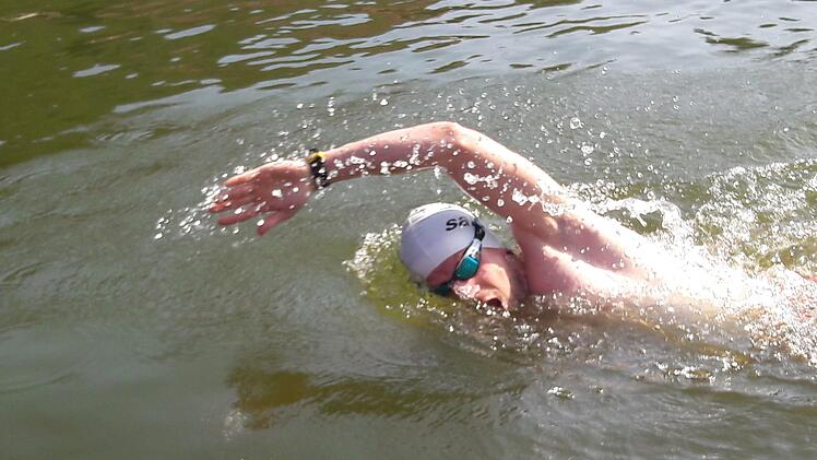Patrick Pirhala startet f&uuml;r den ASV Kulmbach in der Triathlon-Regionalliga. Am Trebgaster Triathlon sch&auml;tzt er vor allem die stetige Zuschauerpr&auml;senz und die Wasserqualit&auml;t im Badesee.  Foto: Markus Klein
