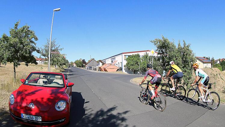 Der Ebenhäuser Weg soll als Gemeindeverbindungsstraße offenbleiben, fordert  der Rannunger Gemeinderat. Die Nachbargemeinde Oerlenbach will ihn sperren, wenn Rannungen die Verkehrssicherungspflicht nicht übernimmt. Nun soll das Landratsamt entscheiden. Foto: Dieter Britz