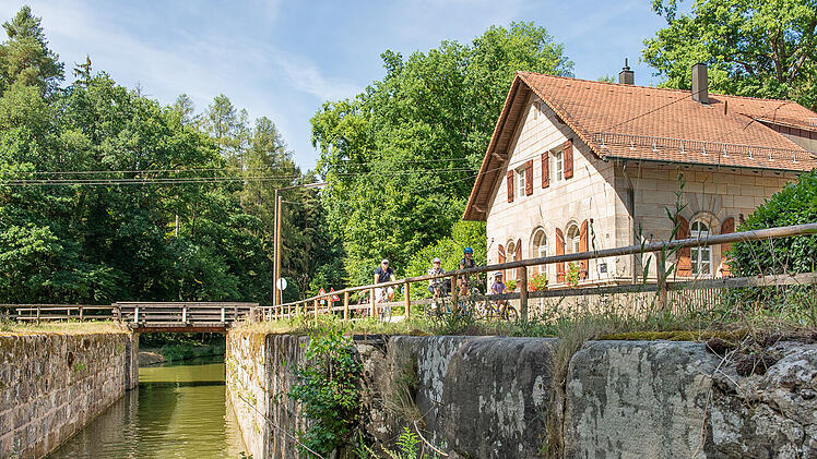 Bamberg: Von Kelheim bis Bamberg - historischer Ludwig-Donau-Main-Kanal erstmals gesamt in Faltplan ersichtlich