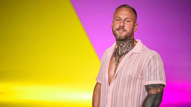 Johannes (32) ist schwer von sich überzeugt: "Ich bekomme nie Körbe."