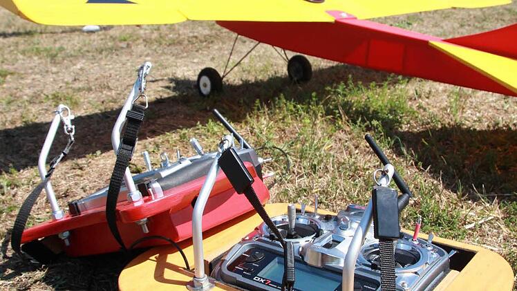 Die Oerlenbacher Modellflieger wollen bei ihrem 20. Ferienprogramm die Schüler in die richtige Formel des Fliegens einweihen. Foto: Carmen Schmitt