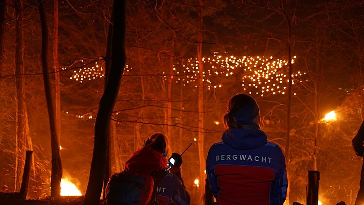 Pottenstein: Viele Besucher bei Lichterprozession - so lief der Sanit&auml;tsdienst