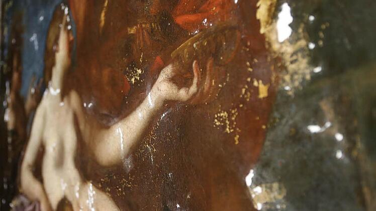 Irgendwo versteckt in Forchheim werden derzeit die Gemälde aus dem Marmorsaal von Schloss Weissenstein in Pommersfelden restauriert. Foto: Barbara Herbst