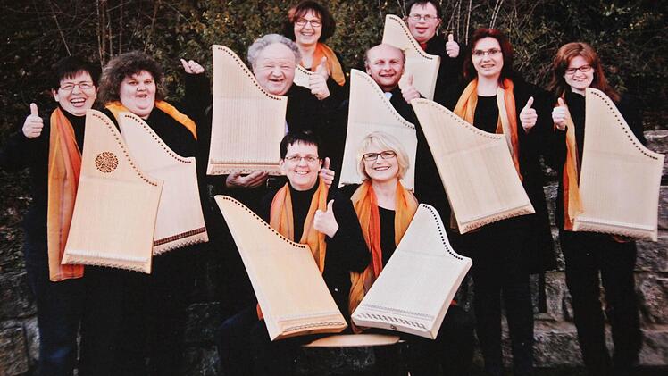 Die Veeh-Harfengruppe ist bereit für ihre große Tour. Foto: Christiane Juncker