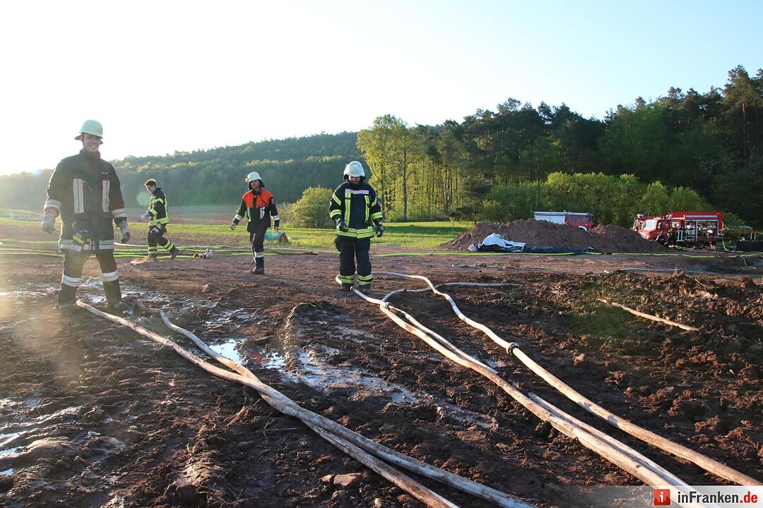 Hoher Schaden bei Stallbrand bei Nüdlingen