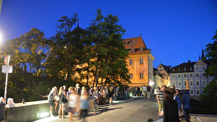 Zwei Frauen sind an der Unteren Brücke von einem Unbekannten belästigt woden. Foto: Ronald Rinklef