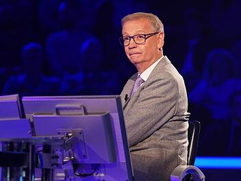 Ist Günther Jauch sein Abi-Schnitt peinlich? In der aktuellen WWM-Folge druckste er ziemlich herum ...