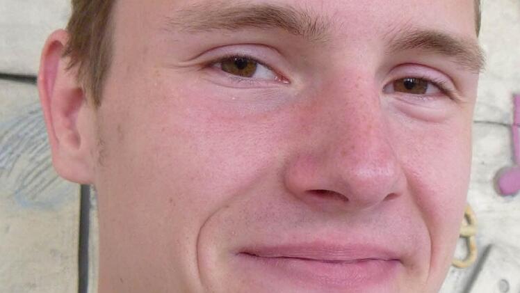 Oliver Ebert, 9. Klasse: Latein nützt mir zum Beispiel bei Fremdwörtern und auch im Englisch-Unterricht, eigentlich kann man es in fast allen Fächern gebrauchen.