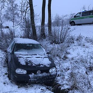 Stillstand im Landkreis Hof: Schnee und Eis lassen Verkehr erliegen