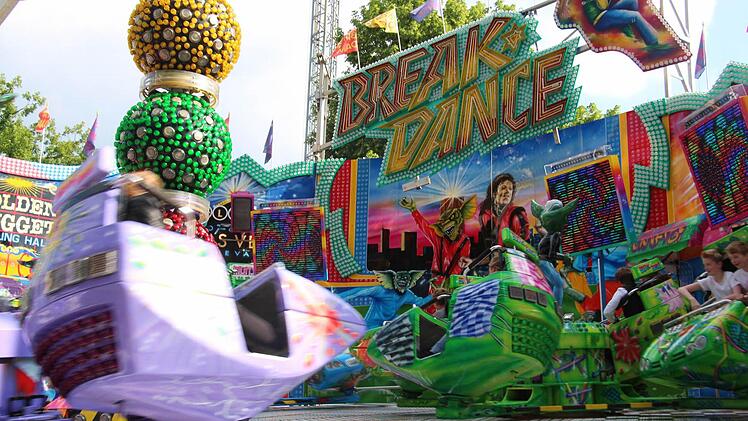Das Break-Dance auf der Bergkirchweih 2015 in Erlangen Foto: Christian Bauriedel