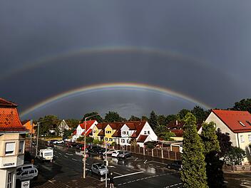 Regen und Gewitter bringen Hagel und Orkanböen