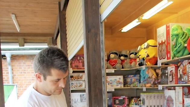 Der Gl&uuml;ckshafen des BRK ist fester Bestandteil des Kronacher Freischie&szlig;ens. Weil das in diesem Jahr nicht stattfand, fehlen dem Kronacher Ortsverband wichtige Spendeneinnahmen f&uuml;r ihre Ehrenamtlichen.  Foto: Archiv