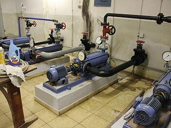 Tiptop ist im Albersdorfer Maschinenhaus nicht alles: Der Brunnen muss nach Anschluss ans Eberner System zunächst saniert werden.  Foto: Ralf Kestel