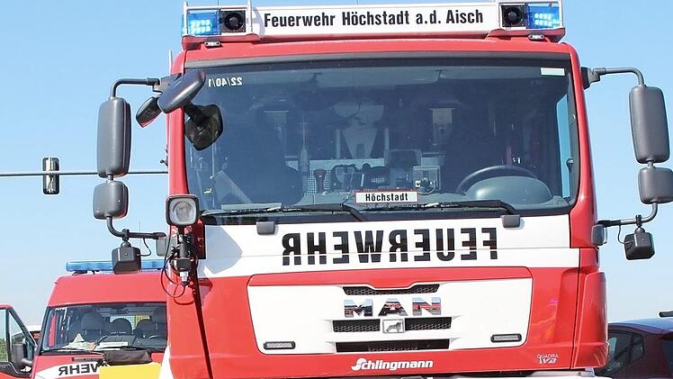 Das Tanklöschfahrzeug der Höchstadter Wehr wurde stark beschädigt.  Fotos: Andreas Dorsch