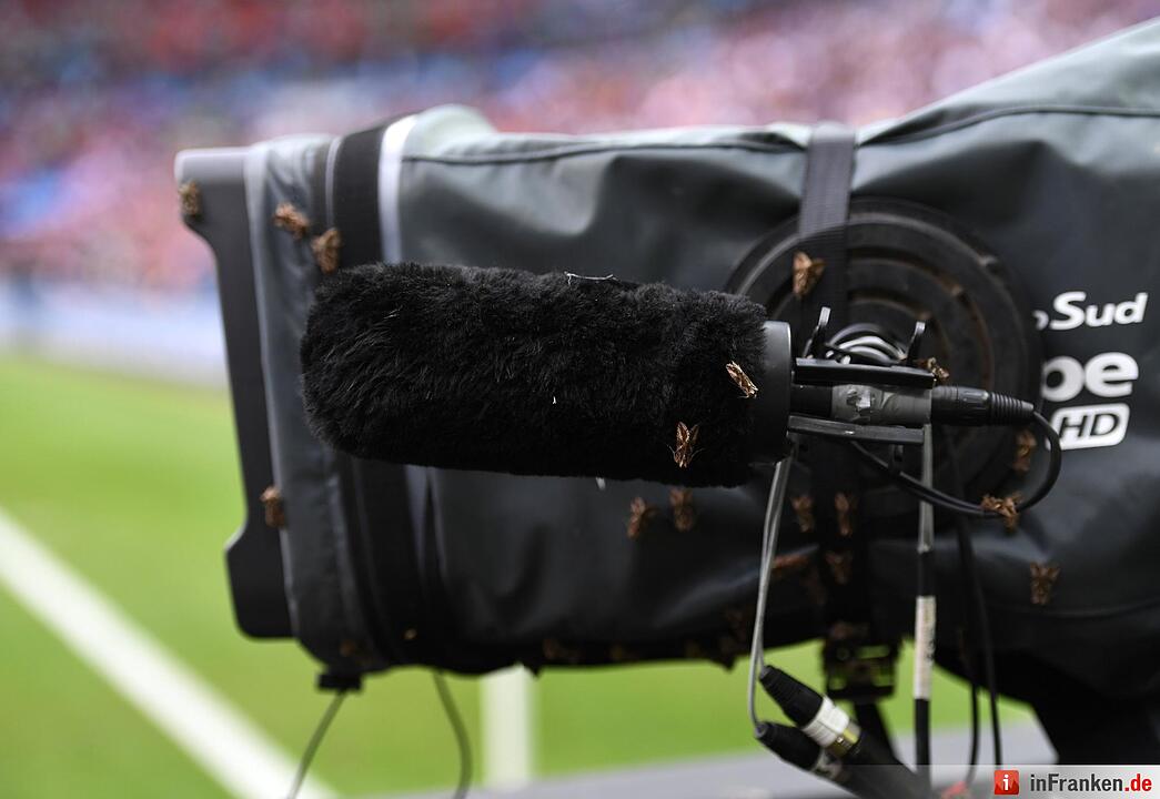 Motten beim EM-Finalspiel in Paris