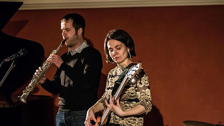 Das Quartett der Kontrabassistin Sina Rien gastierte  mit Christopher Lübeck (Klavier), Christian Patzer (Flöte, Saxofon) und Claas Lausen (Schlagzeug).Foto: Jochen Berger
