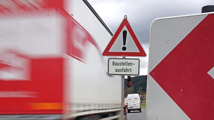 Rund um Zeyern wird die Baustelle wohl ein Jahr länger bestehen bleiben als ursprünglich geplant.  Foto: Archiv/Marco Meißner