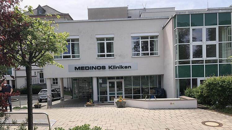 Im Sonneberger Klinikum gilt derzeit ein Aufnahmestopp. Mehrere Mitarbeiter hatten sich bei Corona-Patienten angesteckt. Foto: Christoph Böger