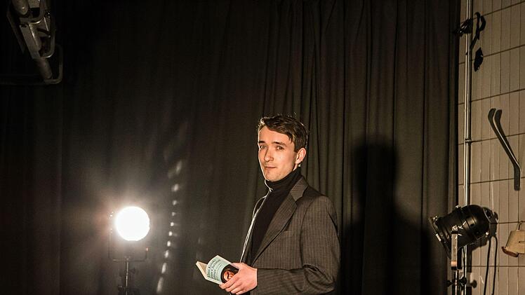 Szene aus "Der Großinquisitor" im Schlick 29 in CoburgFoto: Jochen Berger
