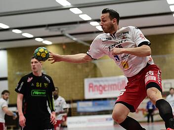 Vilim Leskovec (rechts) trägt in Abwesenheit des gesperrten Gary Hines größere Verantwortung im Rückraum des HSC Bad Neustadt. Anand Anders