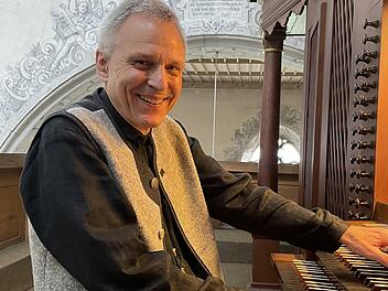 Christoph Kruyer (Alzenau) spielte beim Orgelkonzert in Münnerstadt. Foto:  Peter Rottmann