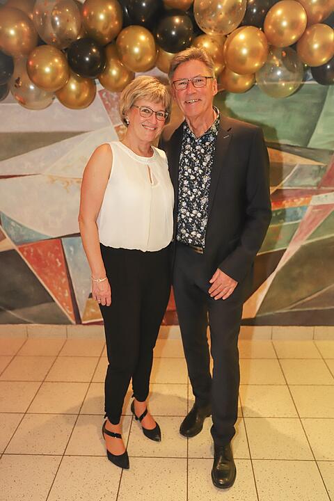 Es wurde in das Jahr 2025 gefeiert.