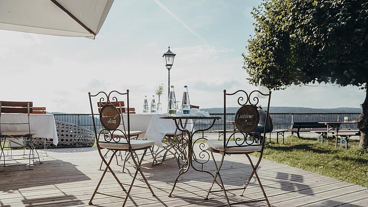 Vom Biergarten der Bastion Marie aus hast du einen beeindruckenden Blick &uuml;ber Kronach.