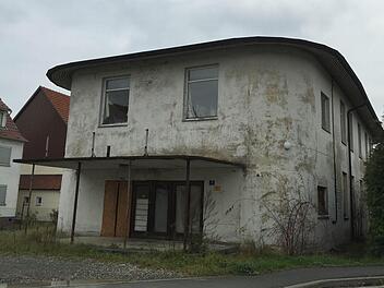 Die Regierung von Oberfranken hat Interesse am alten Kino in Mainleus als Flüchtlingsunterkunft. Foto: Jürgen Gärtner